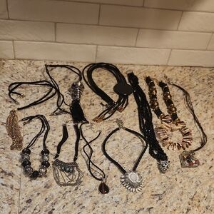 Vintage Costume Jewlery Lot Of 10 Necklaces